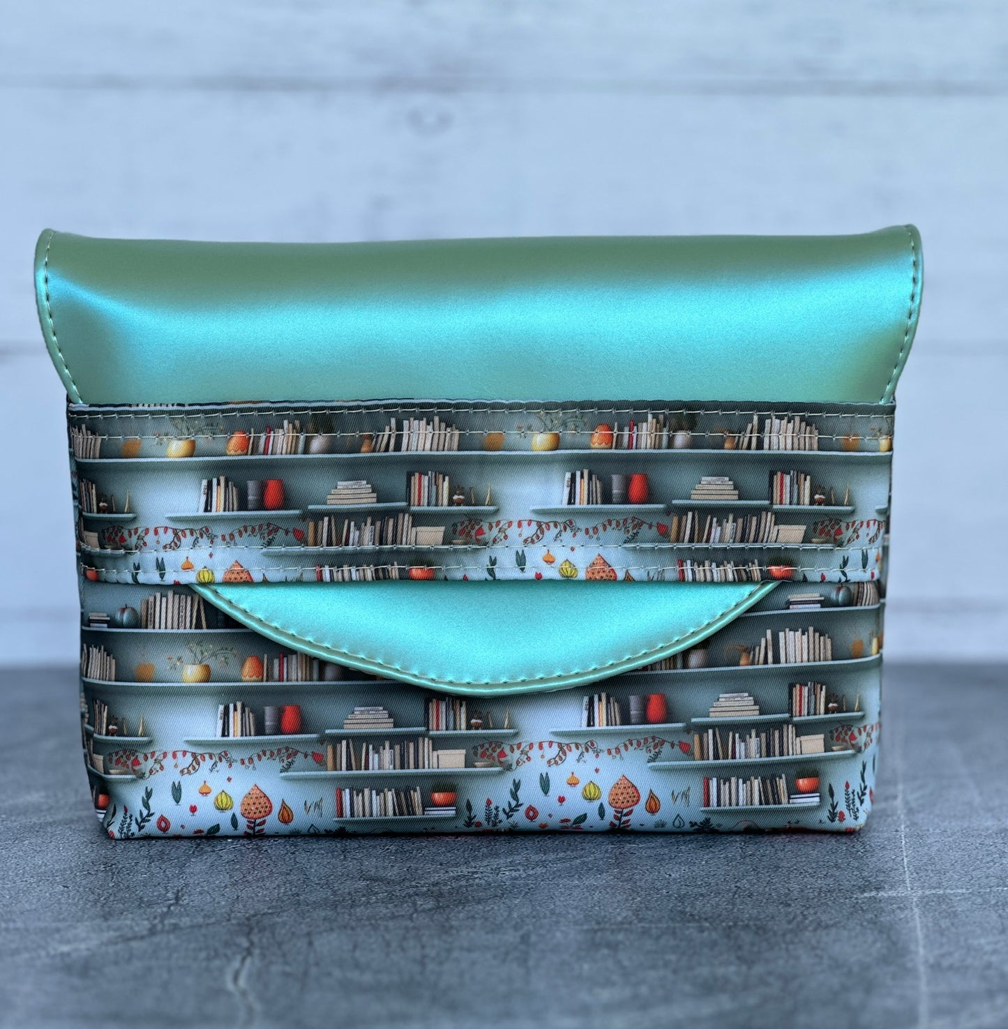 Book Lover Book Bestie/Book Cover