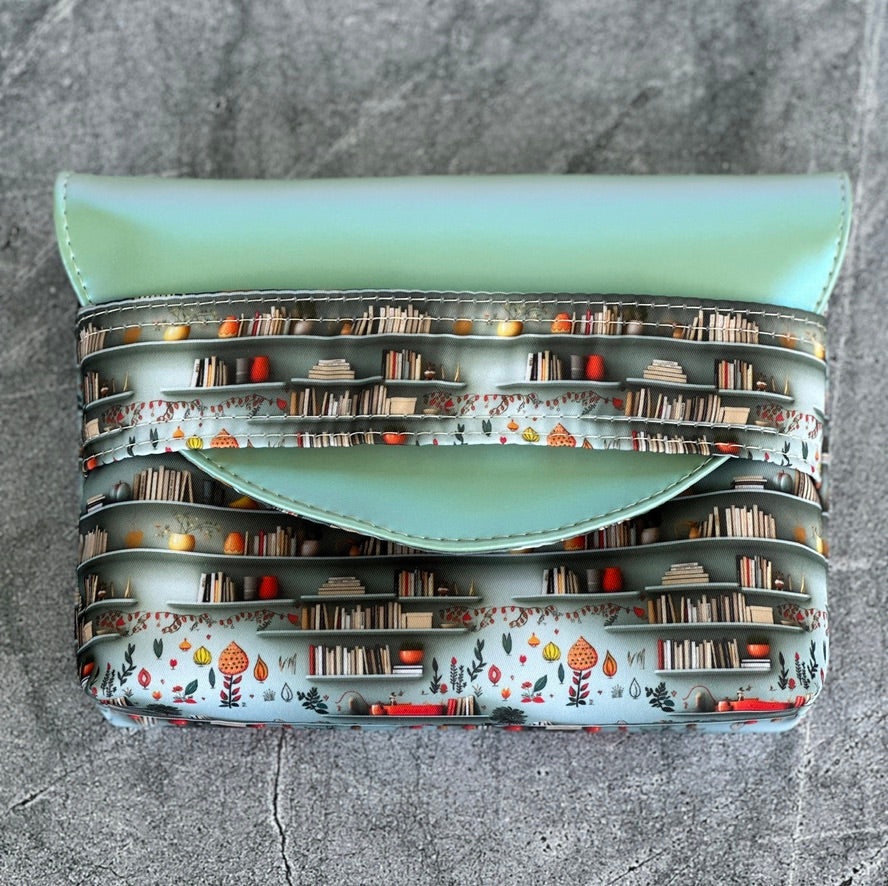 Book Lover Book Bestie/Book Cover