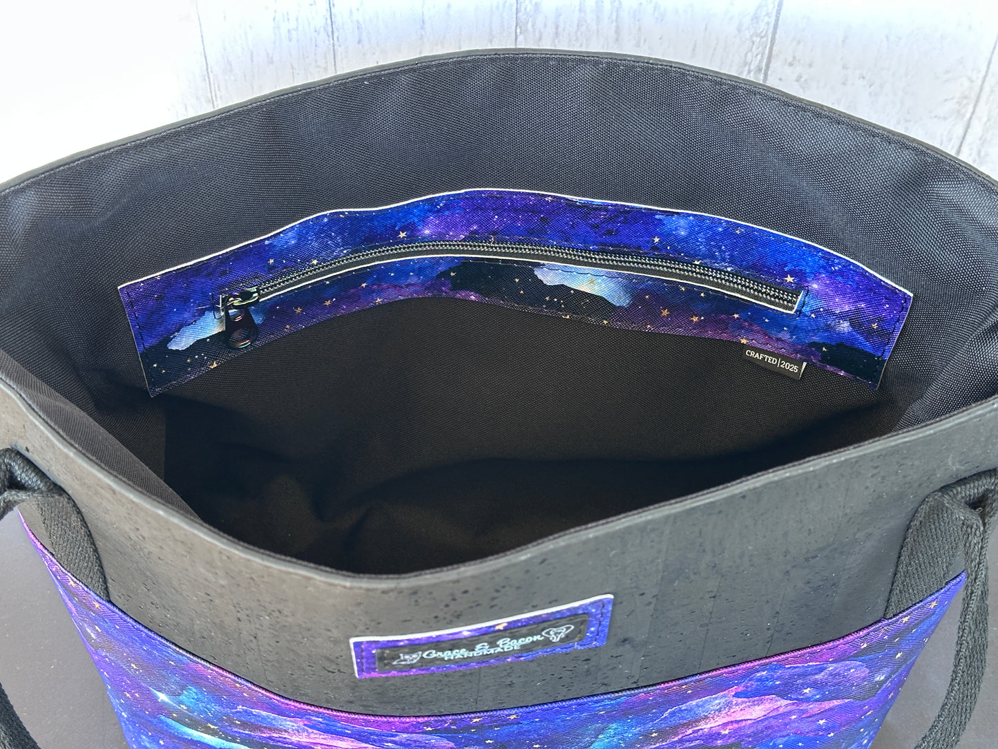 Goddess Nyx Taisteal Tote